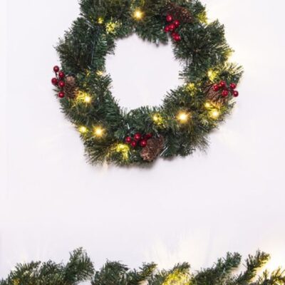 Christmas Tree World The Pre-Lit Majestic Dew Pine Wreath (45Cm-60Cm)  Pre-Lit Christmas Wreaths